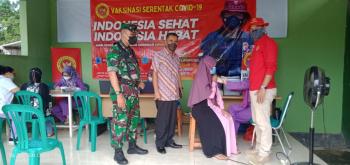 BIN dan Himpunan Putra Putri Keluarga Angkatan Darat Lampung Sukses Gelar Vaksinasi Bersama