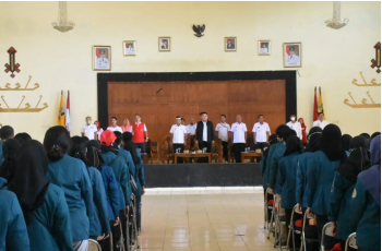 Bupati Dawam Terima Mahasiswa KKN Unila