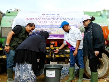 Karyawan XLSMART Salurkan Donasi ke Sumut, Sumbar hingga Pelosok Aceh