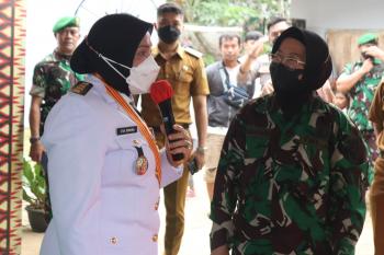 Berkah TMMD Imbangan Kodim 0410/KBL Mayor Caj (K) Nurmasari Dapat Hadiah Umroh Gratis