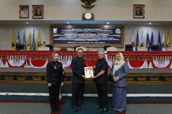Sekdaprov Fahrizal Sampaikan Raperda RPJPD Provinsi Lampung Tahun 2025-2045