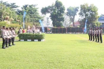 Kapolres Tuba Pimpim Upacara Kenaikan Pangkat