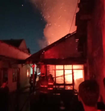 1 Unit Rumah dan Motor Terbakar di Kecamatan Kedaton